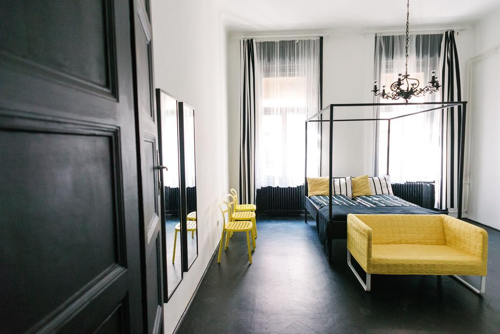 d.Five Stylish Apartment on Váci Street Budapest Exterior foto